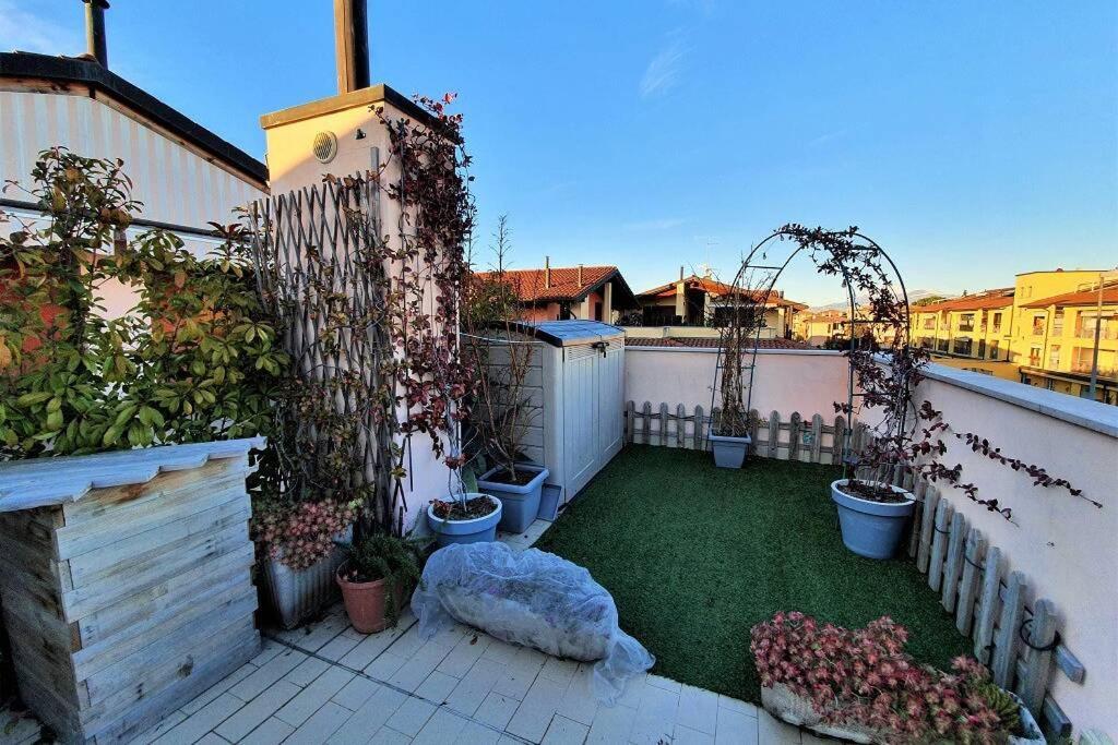 Il Torchio Rooftop Apartment With Wide Terrace Sirmione Ngoại thất bức ảnh