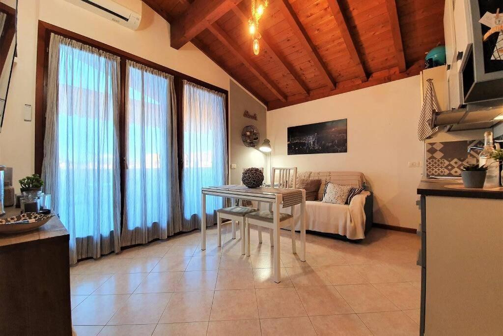 Il Torchio Rooftop Apartment With Wide Terrace Sirmione Ngoại thất bức ảnh