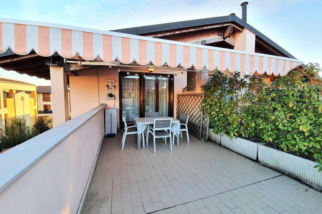 Il Torchio Rooftop Apartment With Wide Terrace Sirmione Ngoại thất bức ảnh